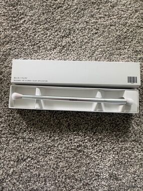 Scent Dual-Ended Blur Eyeshadow Brush - Silver